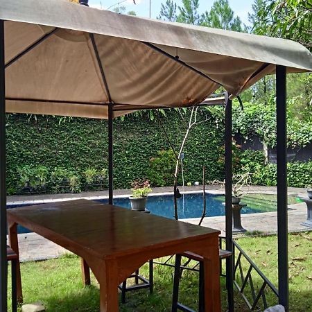 Villa Gathering Yuni Syahla Citaringgul Exterior photo