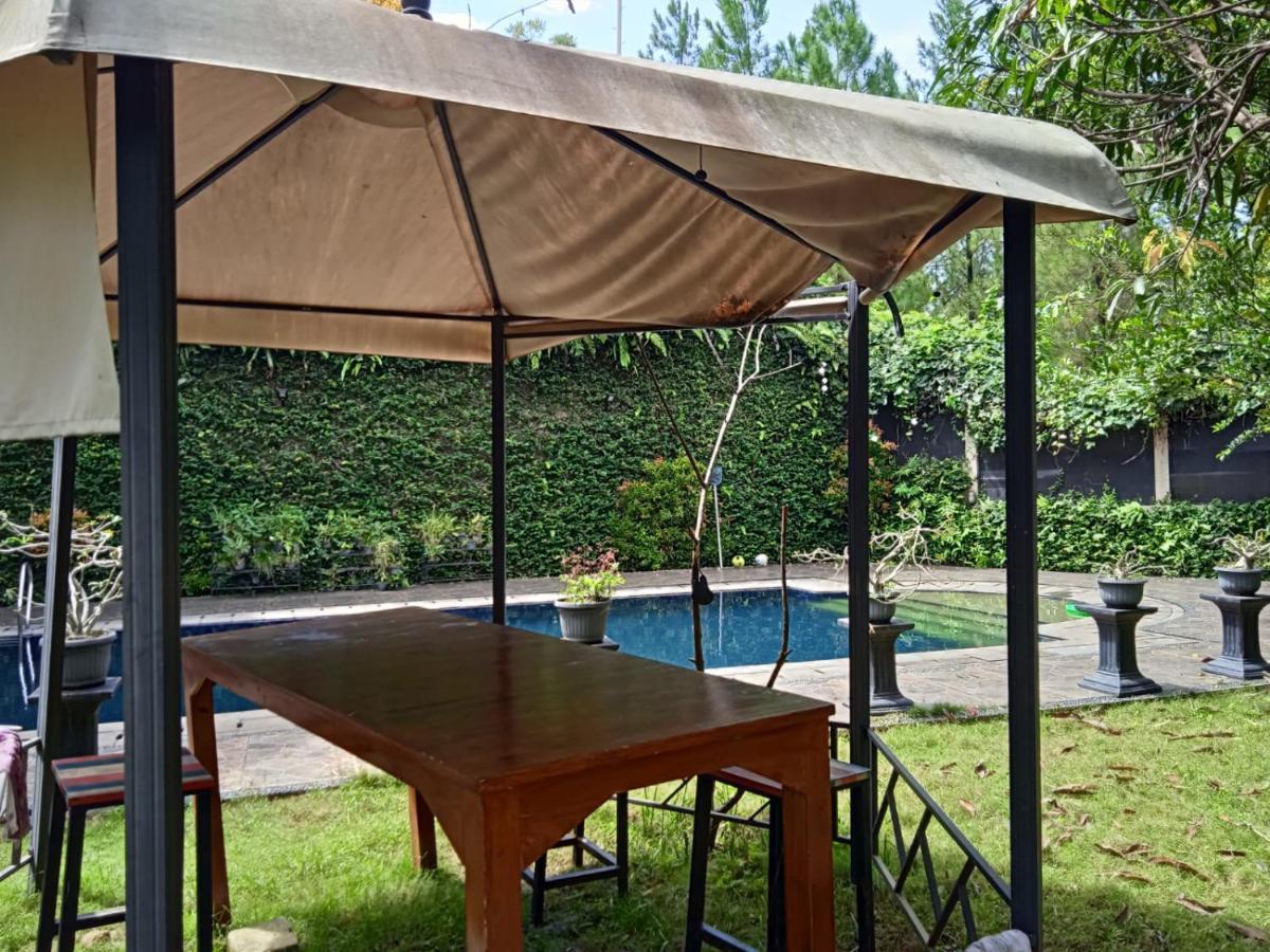 Villa Gathering Yuni Syahla Citaringgul Exterior photo